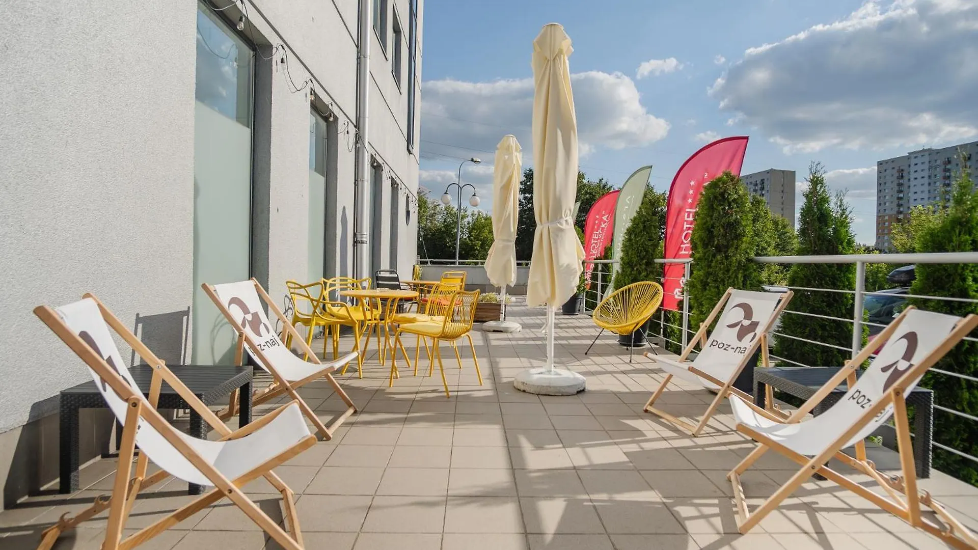 Apartmenty W Hotelu Lechicka Poznaň
