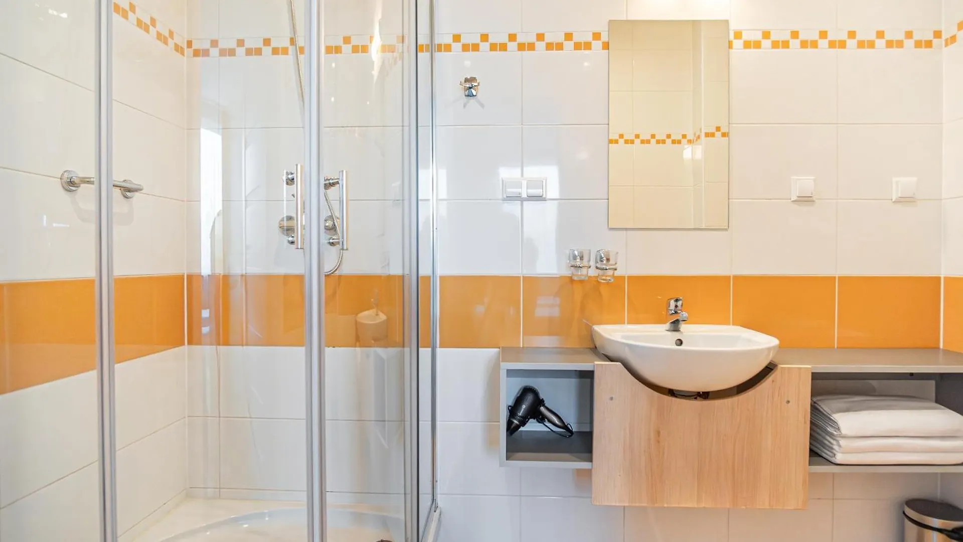Apartmenty W Hotelu Lechicka Poznaň Apartmán
